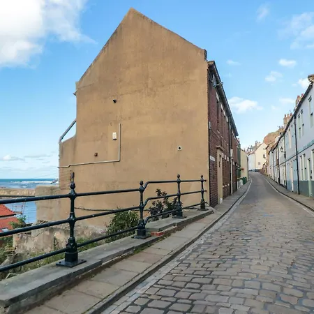 Henrietta Holiday home Whitby